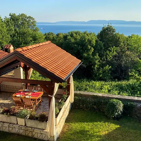 Beautiful In Vakantiehuis Kostrena